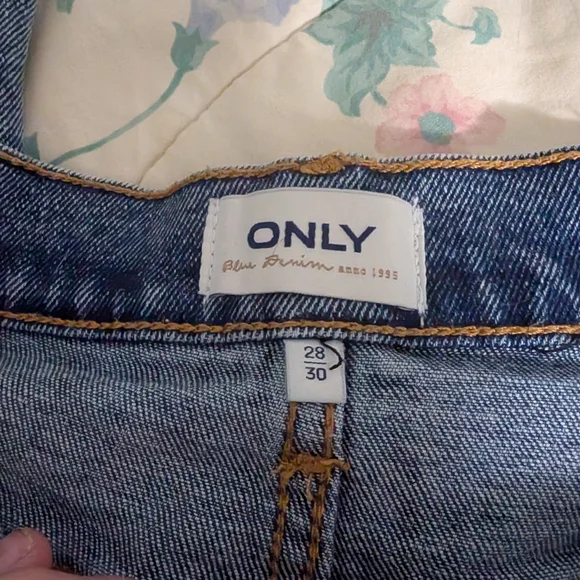 Only High Rise Blue Jeans - Picture 5 of 5